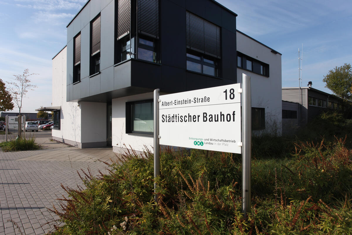Bauhof Dienstgebäude 1